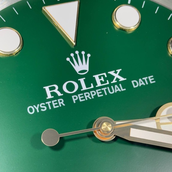 GMT master 2 Wall Clock black yellow gold bezel insert and dark green face dial - Picture 5 of 5